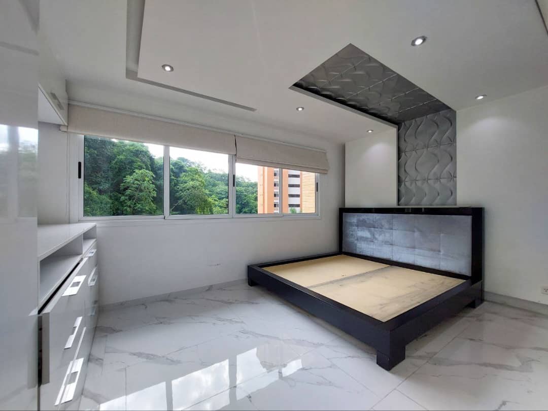 269381 En Venta EXCLUSIVO APARTAMENTO DE LUJO. RES GRAN MANDALAY. Urb  EL BOSQUE 