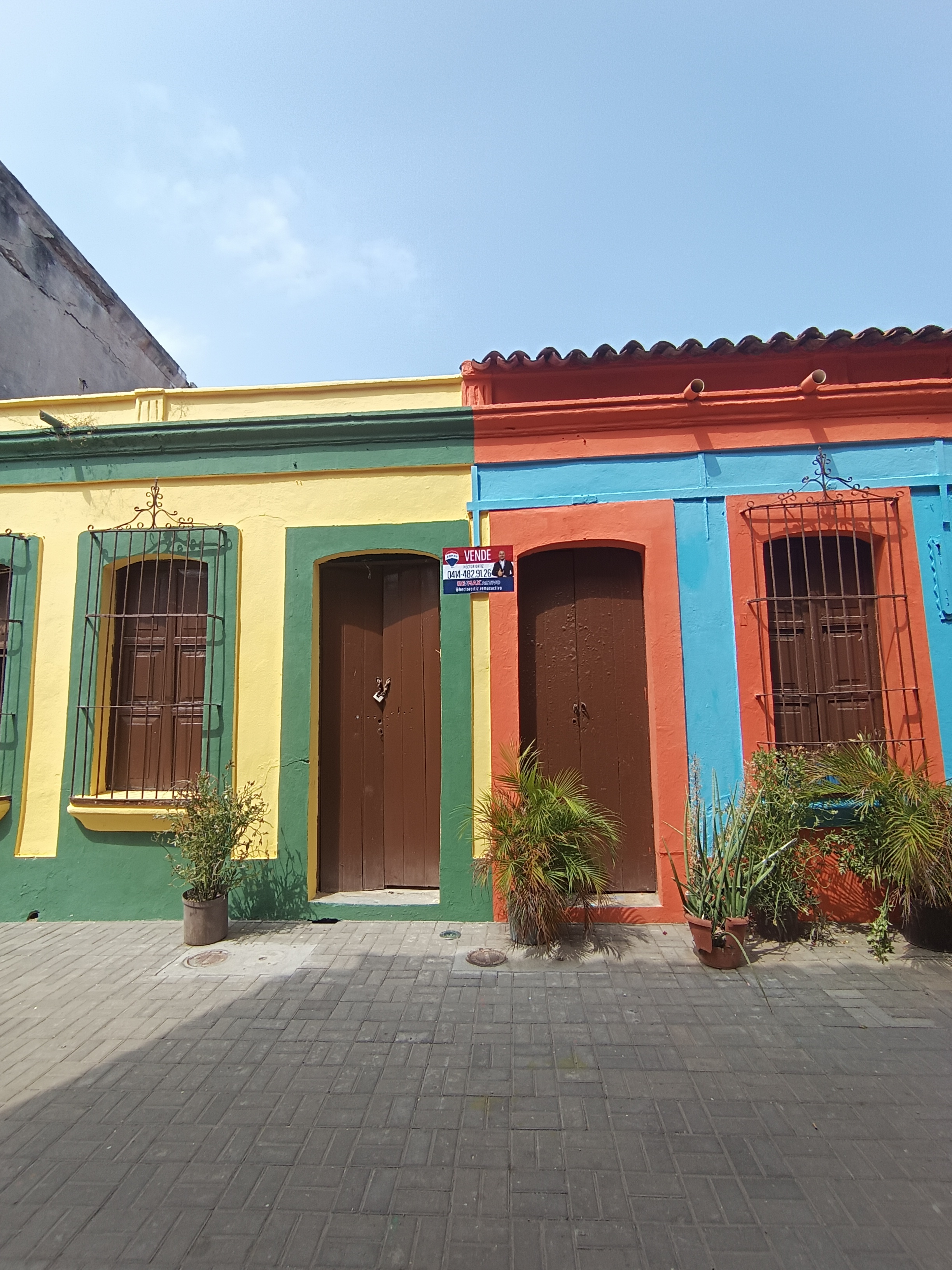 277235 En venta casa colonial a remodelar de 92m2 Puerto Cabello calle Los Lanceros