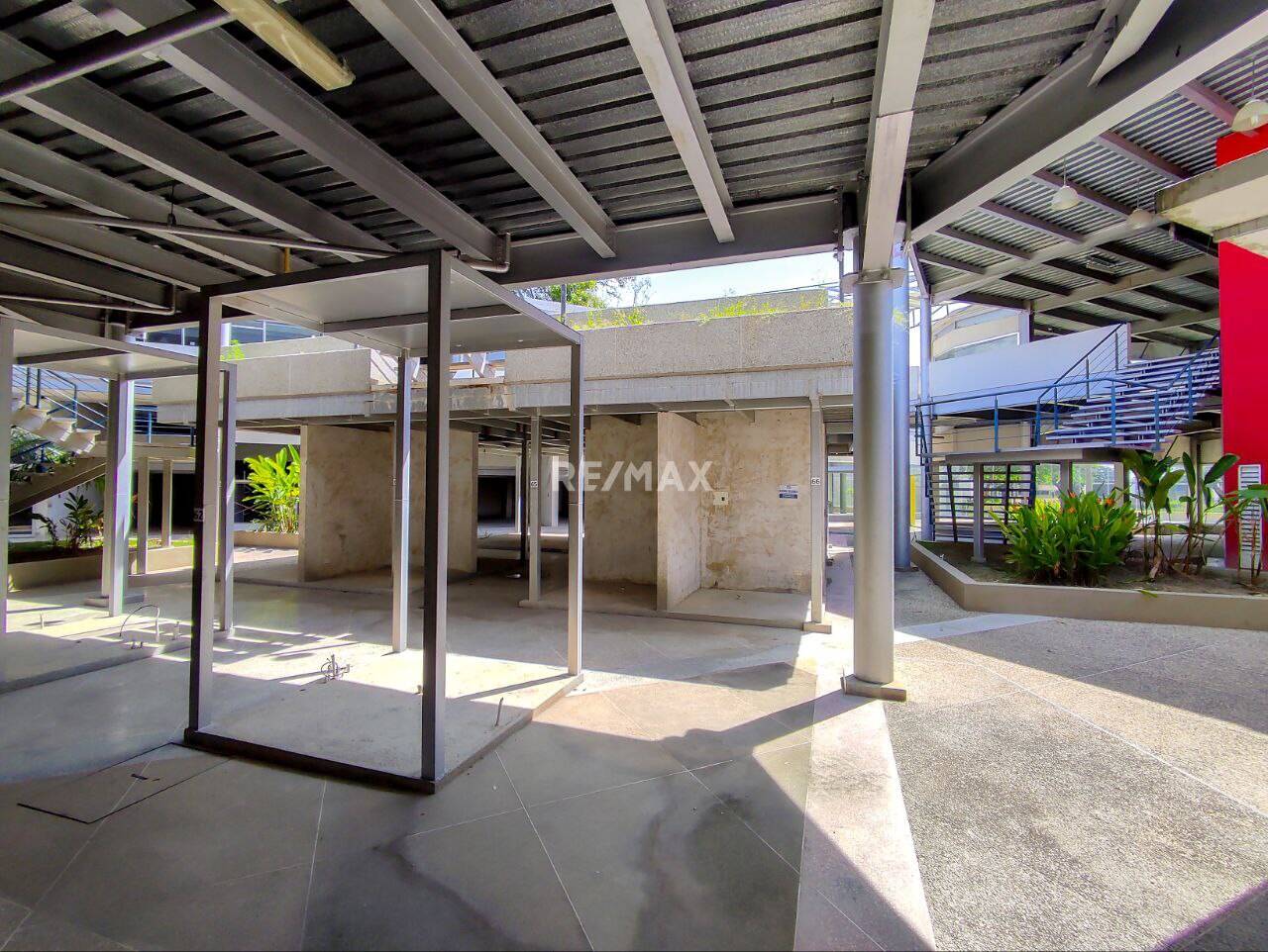 277264  En venta excelente local comercial 70m2, en obra gris, ubicado en Planta Baja PB, se encuent
